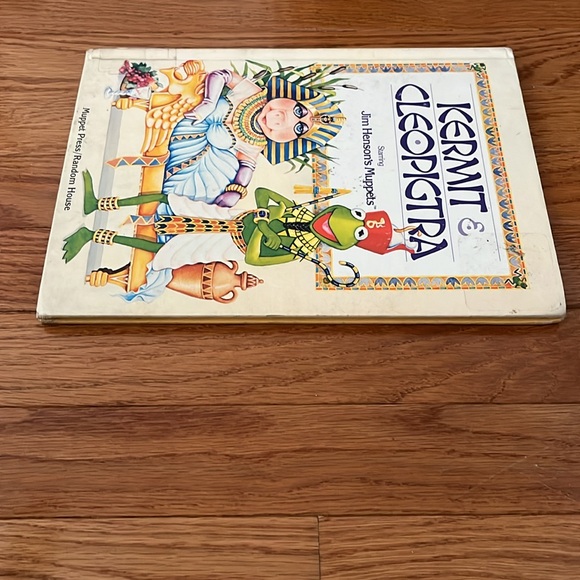 Vintage Muppets Kermit & Cleopigtra Hardcover Storybook - Picture 3 of 10